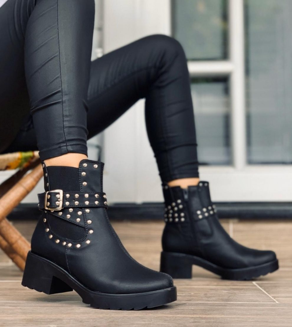 Botas Rockeras El Calzado Para Los Looks Atrevidos Y Virales