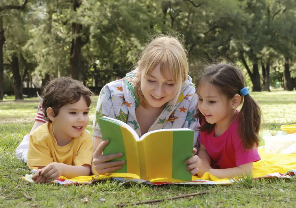 Leer cuentos a tu hijo desarrolla sus habilidades cognitivas