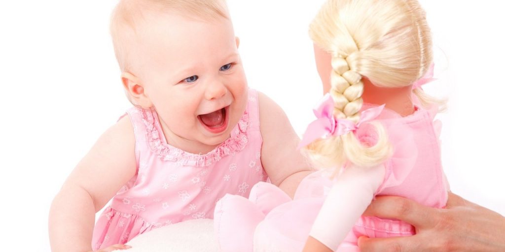 Los juguetes que hablan disminuyen la comunicación entre padres e hijos
