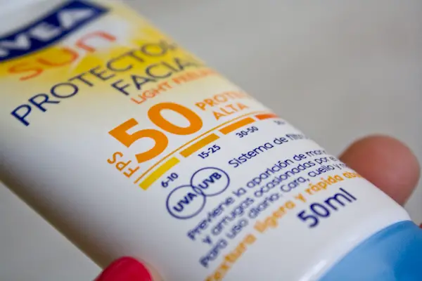Crema de protección solar facial