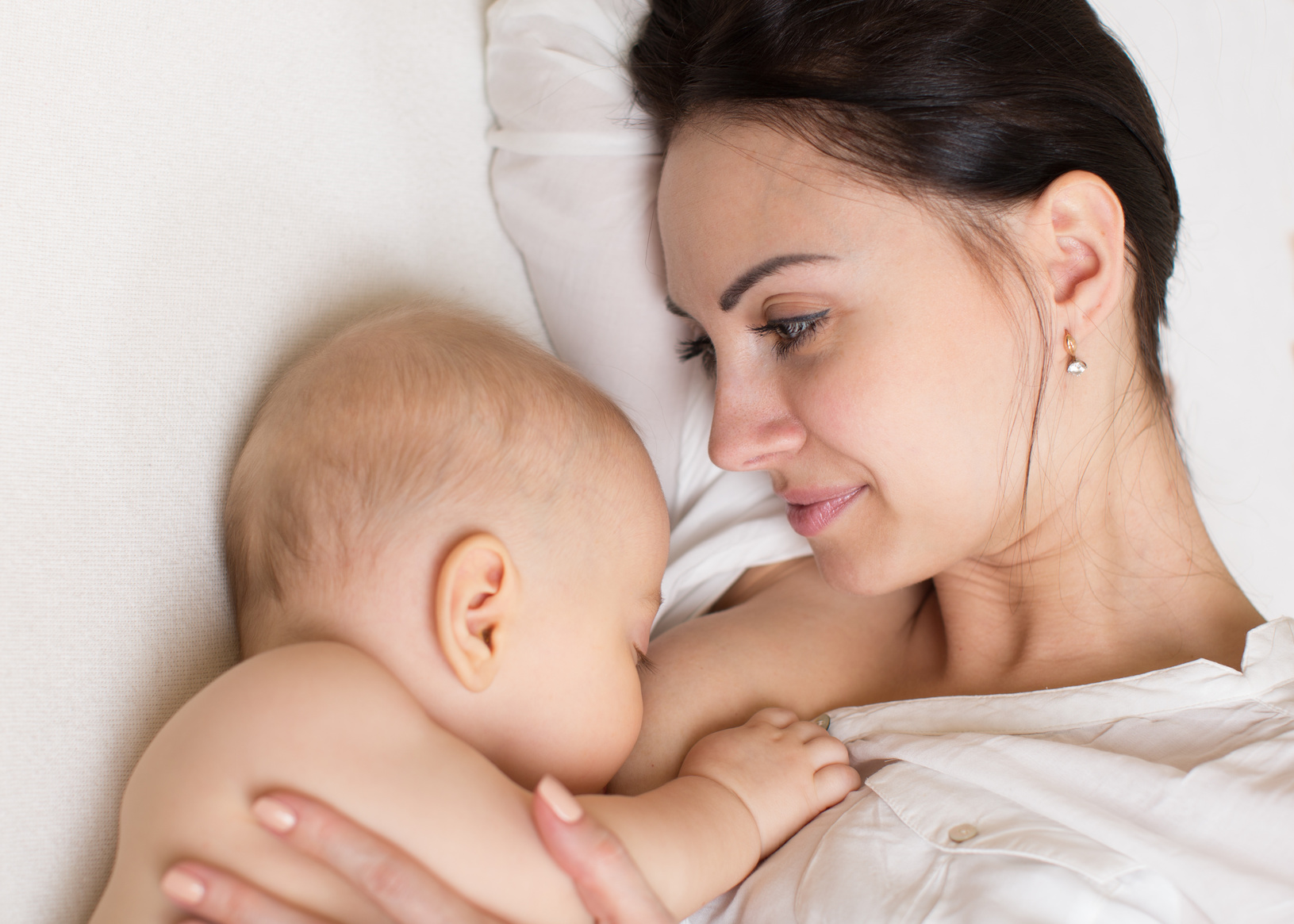 influencia de la lactancia materna en el habla de los bebes