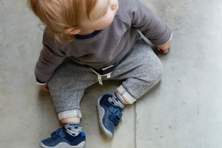 zapatos para bebe pequeno