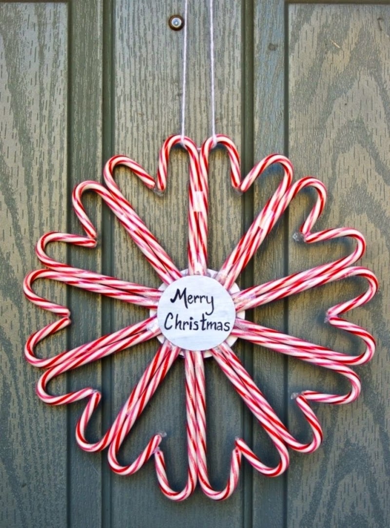 decoración corona bastoncillos decoraciones navideñas para puertas