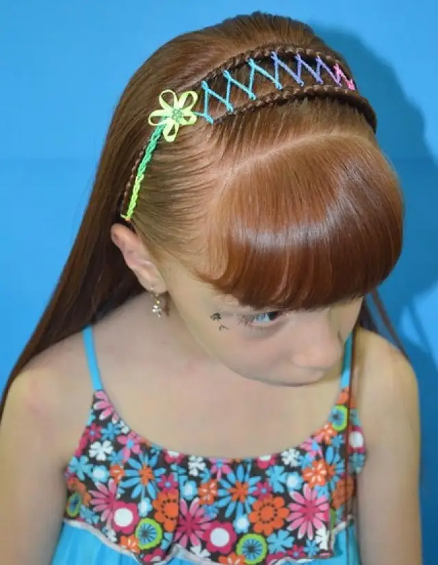 Peinados para niñas con cintas