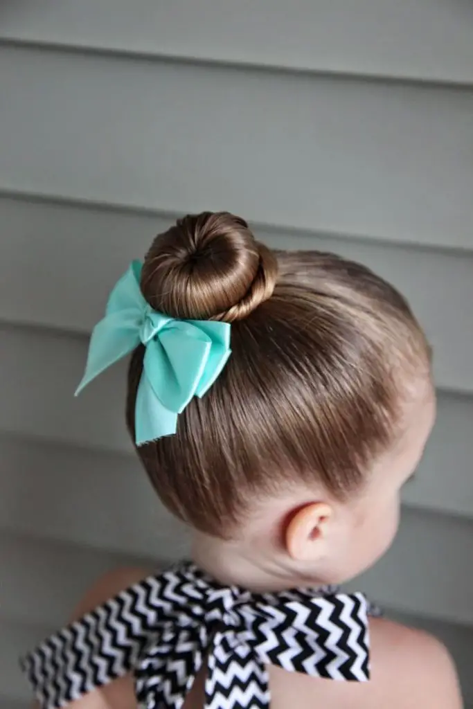 Peinados para niñas pequeñas recogido elegante