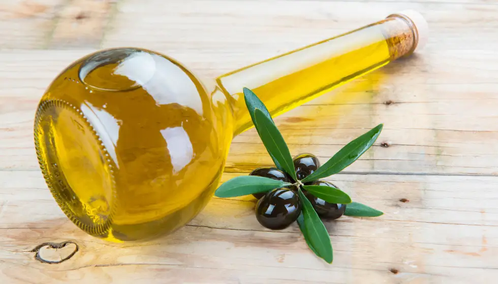 cómo hacer crecer el cabello aceite de oliva