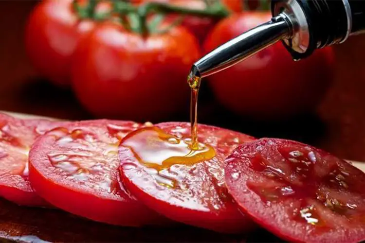 como hacer crecer el cabello mascarilla de tomate