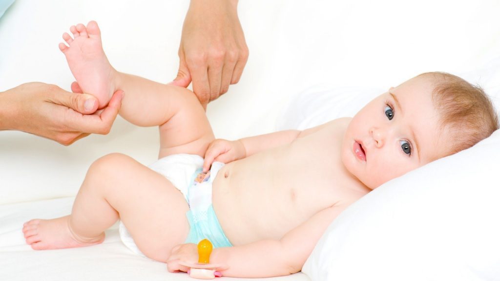 ejercicios como remedios caseros para fortalecer las piernas del bebé