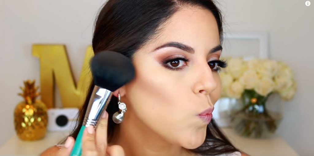 Rubor maquillaje de novias