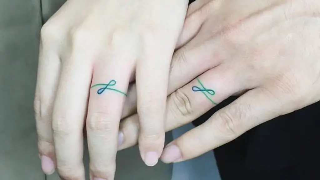 tatuajes para parejas anillos diseño
