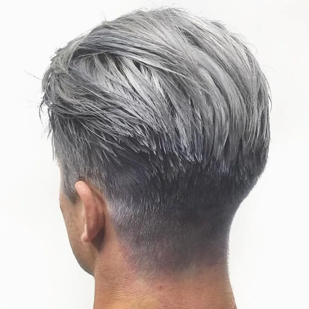cabello color gris hombre 