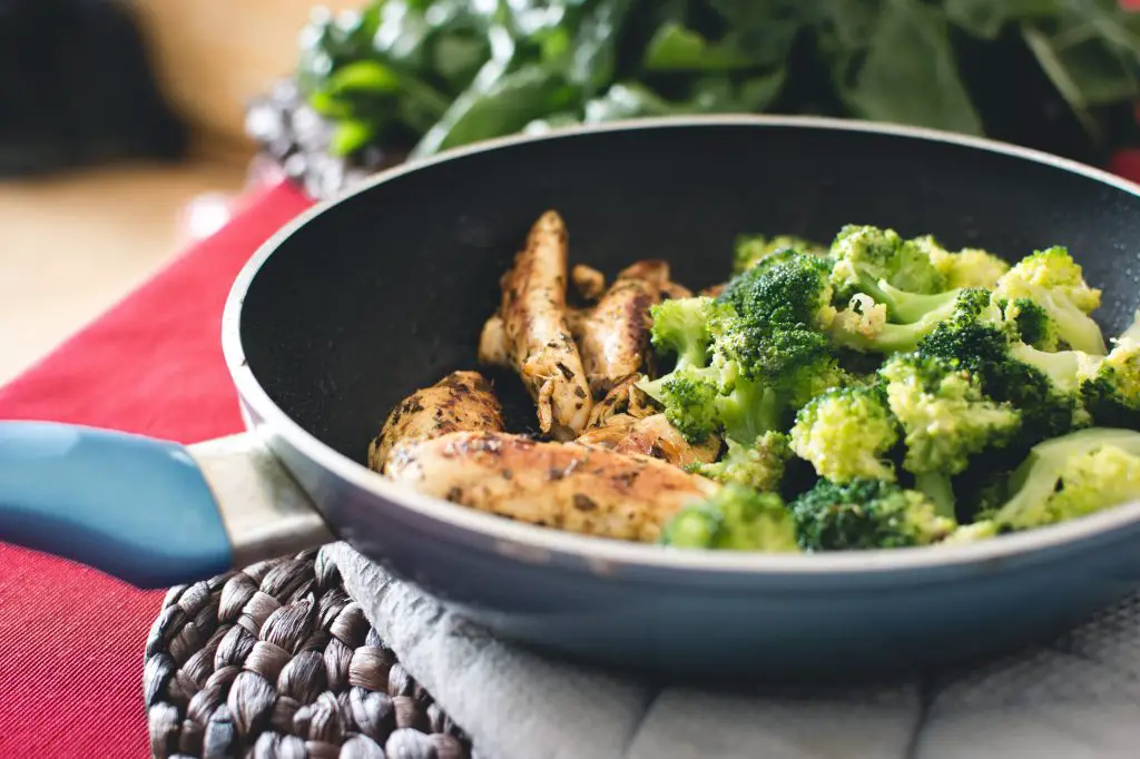 cenas saludables pollo con brocoli
