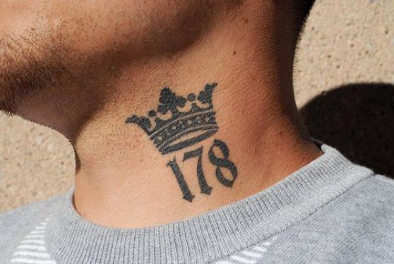 tatuajes en el cuello para hombres 