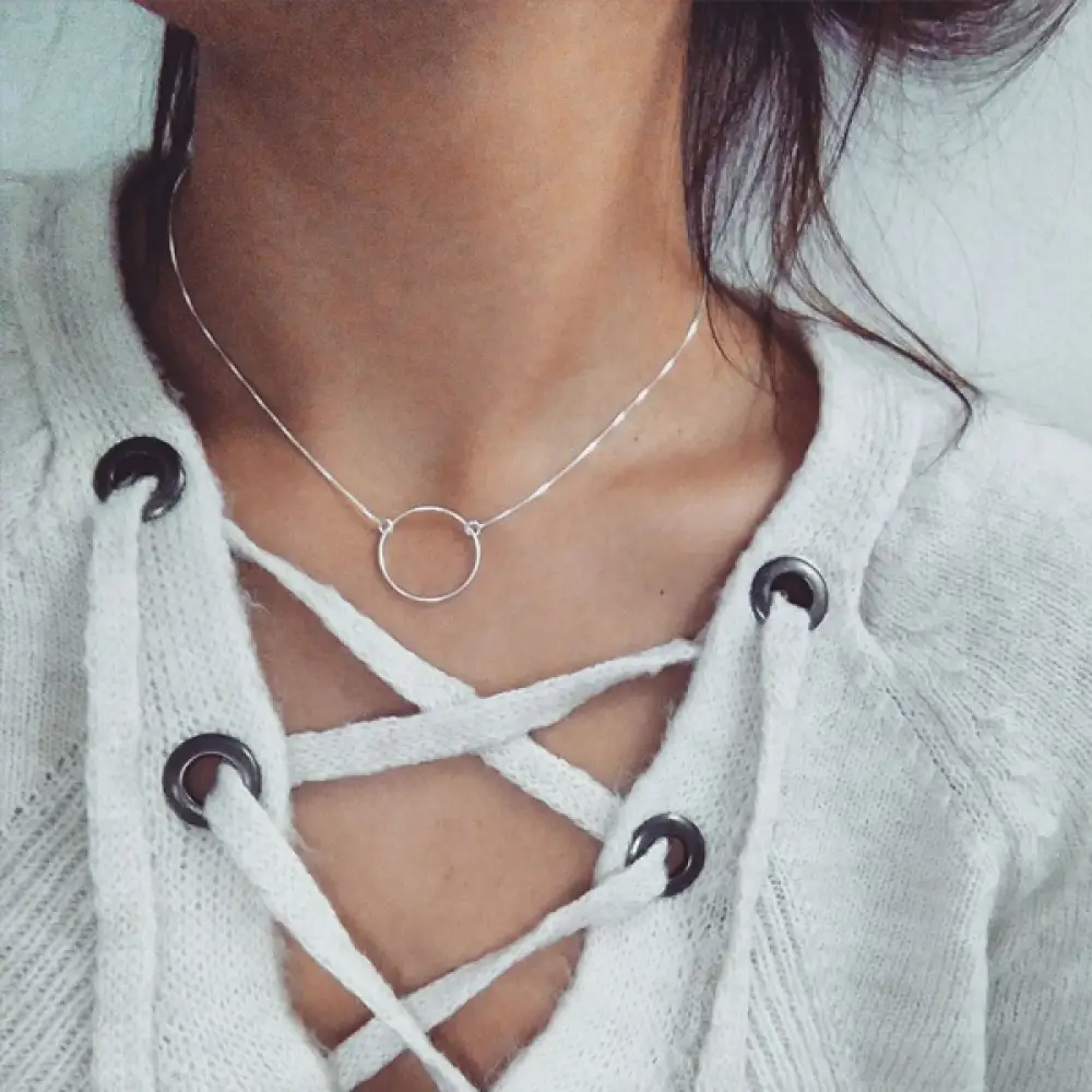 Collares de plata: La pieza de joyería (sencilla y elegante) que toda Collares de plata: La pieza de joyería (sencilla y elegante) que toda