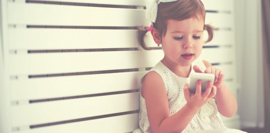 OMS prohibe uso de smartphone en ninos OMS prohibe uso de smartphone en ninos
