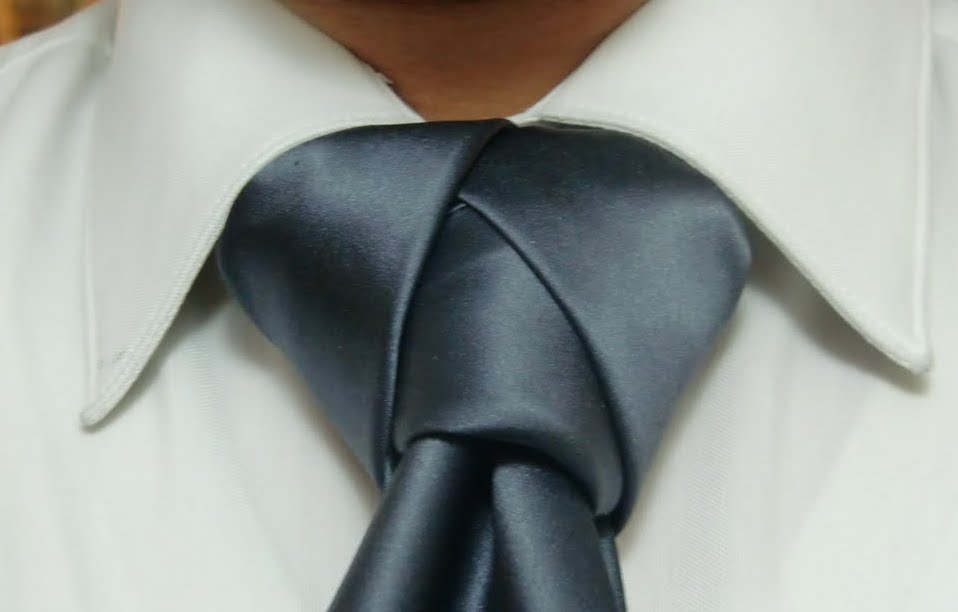 nudo de corbata 