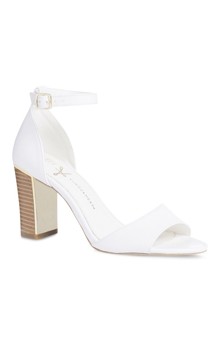 La moda de los Zapatos blancos ¡Un estilo que ha regresado para quedarse!