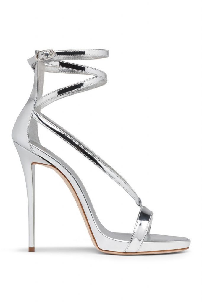 Zapatos Plateados combinarlos? +25 toques chic ideal para tu look