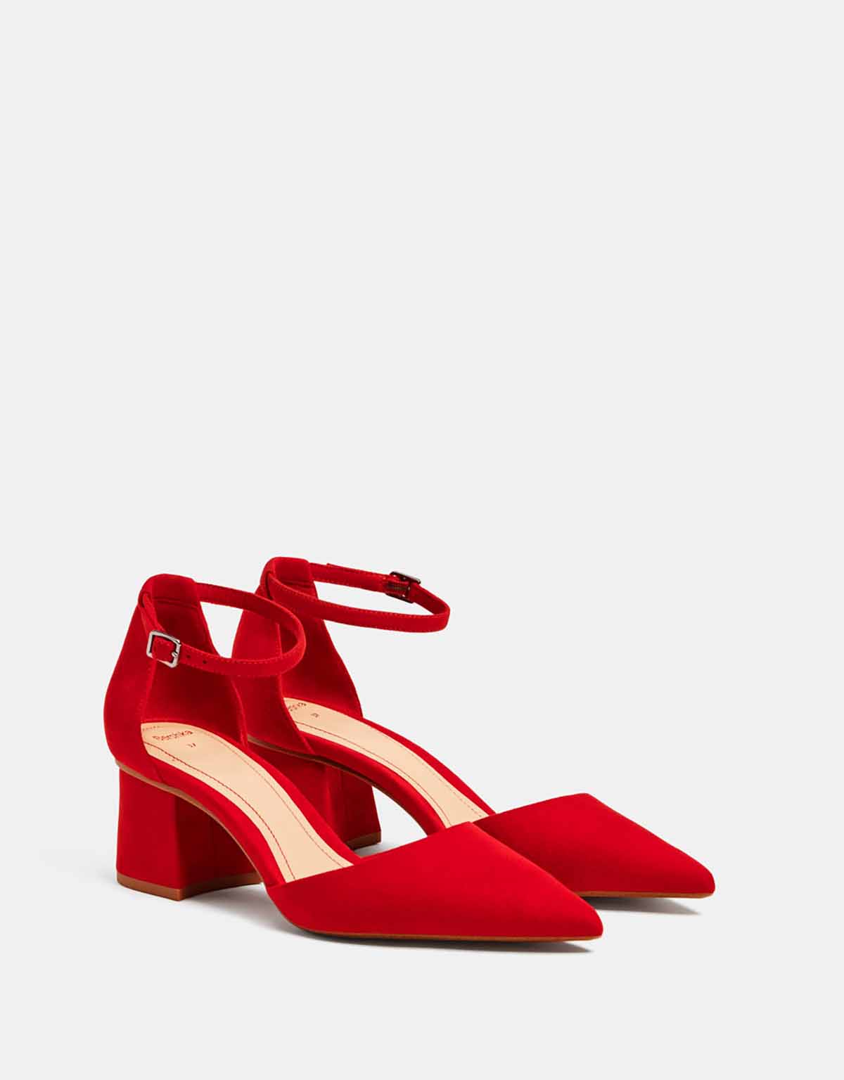 25 estilos de zapatos rojos que darán sensualidad a tu look para combinar!