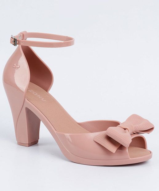 30 Estilos de sandalias (muy femeninos) para complementar tus outfits