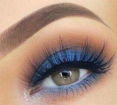 Maquillaje con sombras azules ¡La tendencia 'Blue Make Up' que es furor!