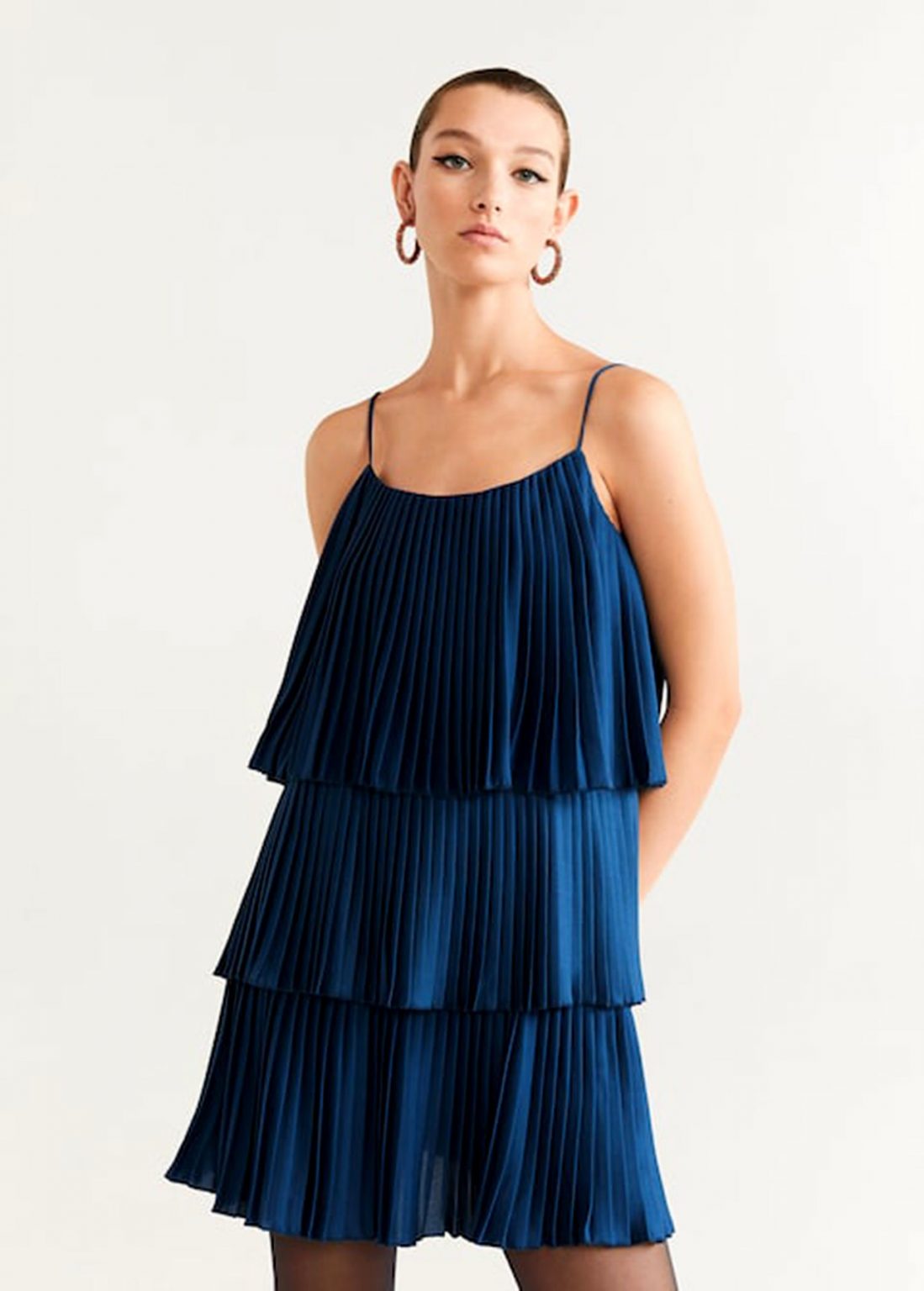 mujeres con vestidos bonitos