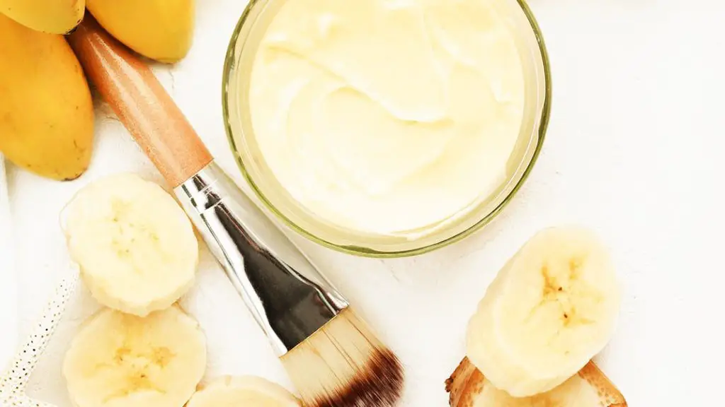 como hacer mascarillas caseras banana y miel
