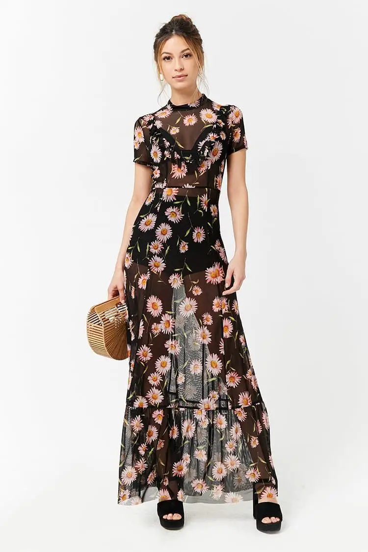 21 Maneras estilosas de llevar un vestido largo de flores este verano