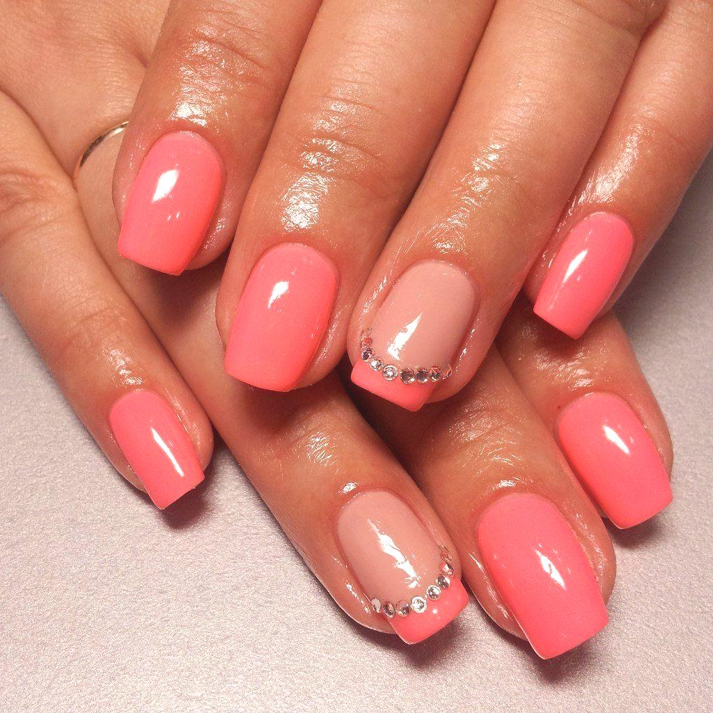 Uñas color coral con diseños bonitos y fáciles llenos de color