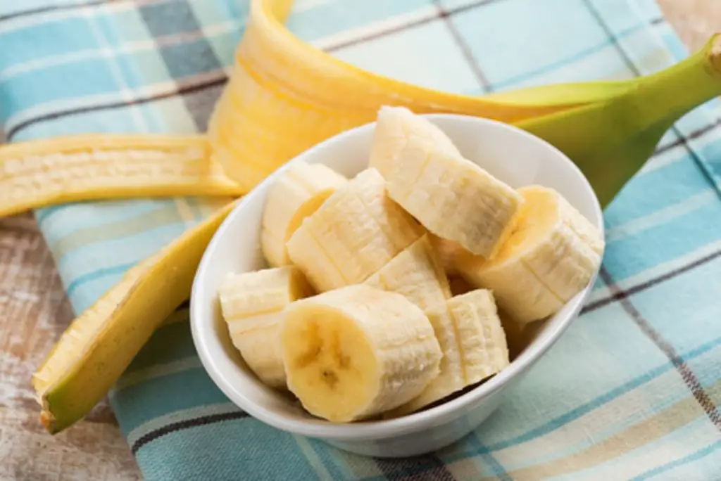 frutas en el desayuno banana