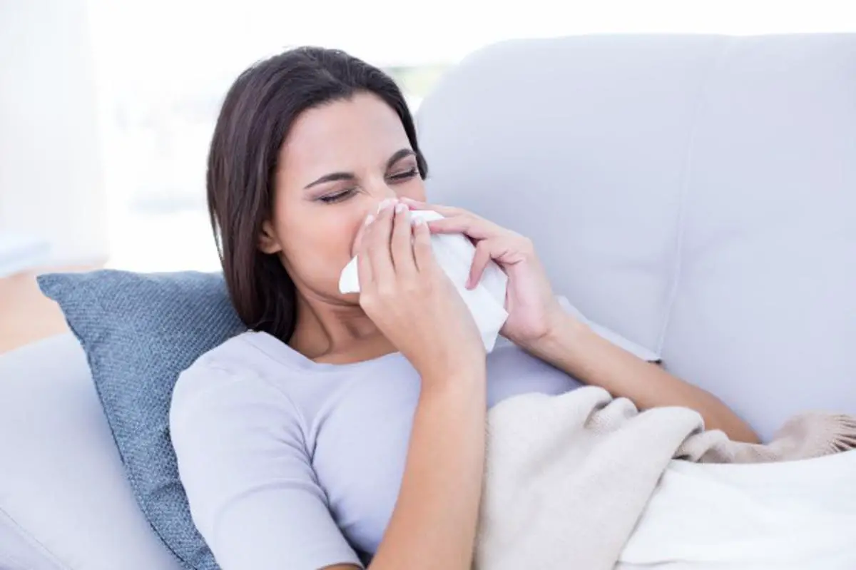 congestion nasal, dolor de cabeza y de garganta síntomas del coronavirus