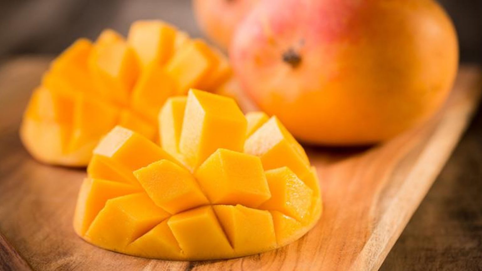 ¿Cuáles son las frutas no ácidas? Beneficios y formas de