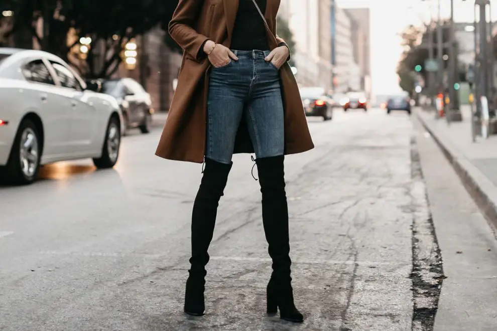 outfit botas altas negras 2021