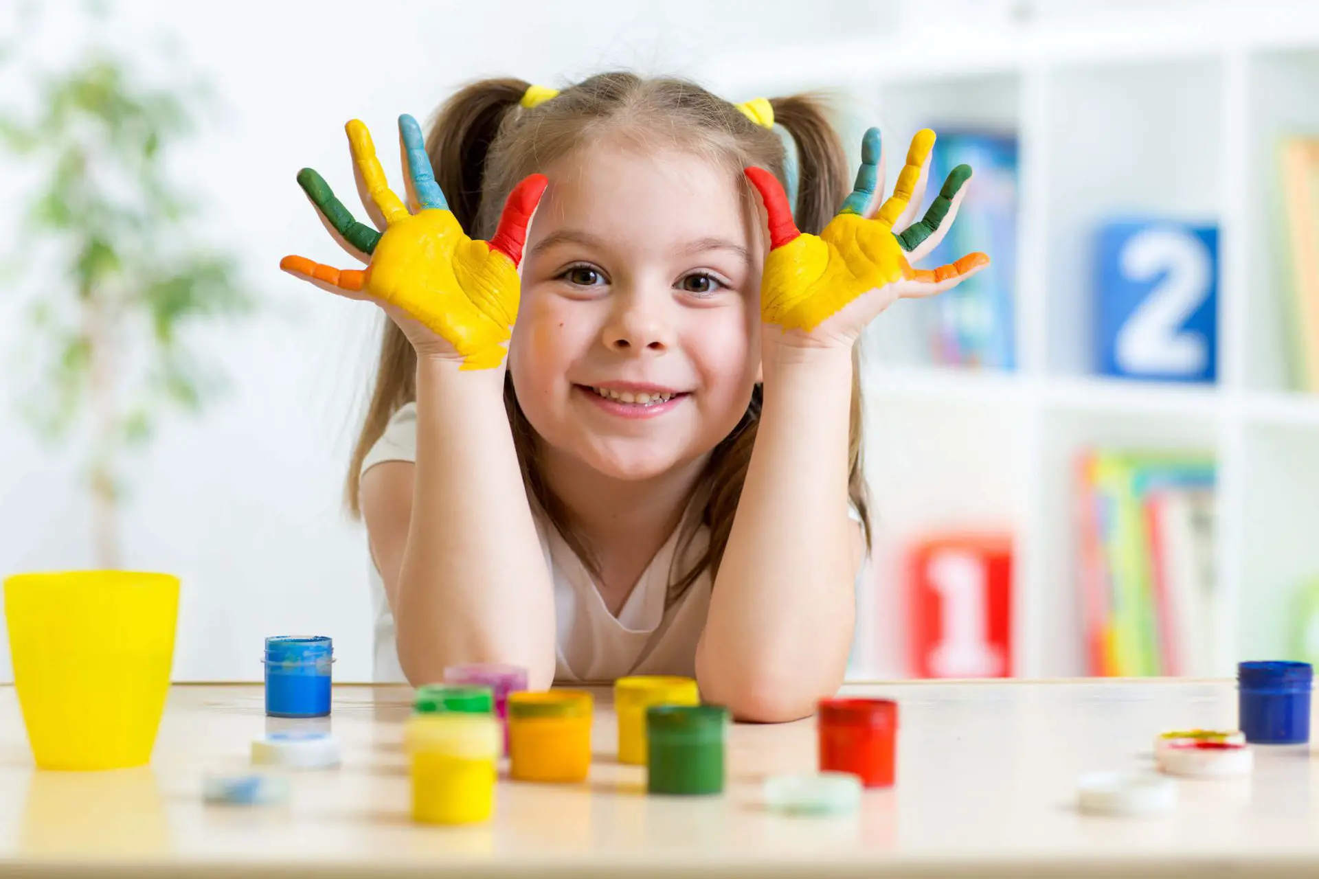 Actividades para niños de 5 años manos pintadas