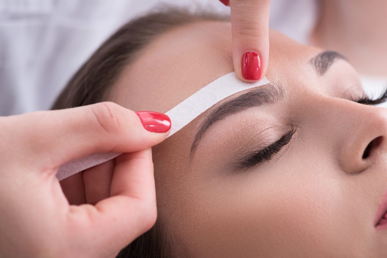 ¿Cómo tener cejas redondas? 5 Pasos fáciles para definir su forma curva