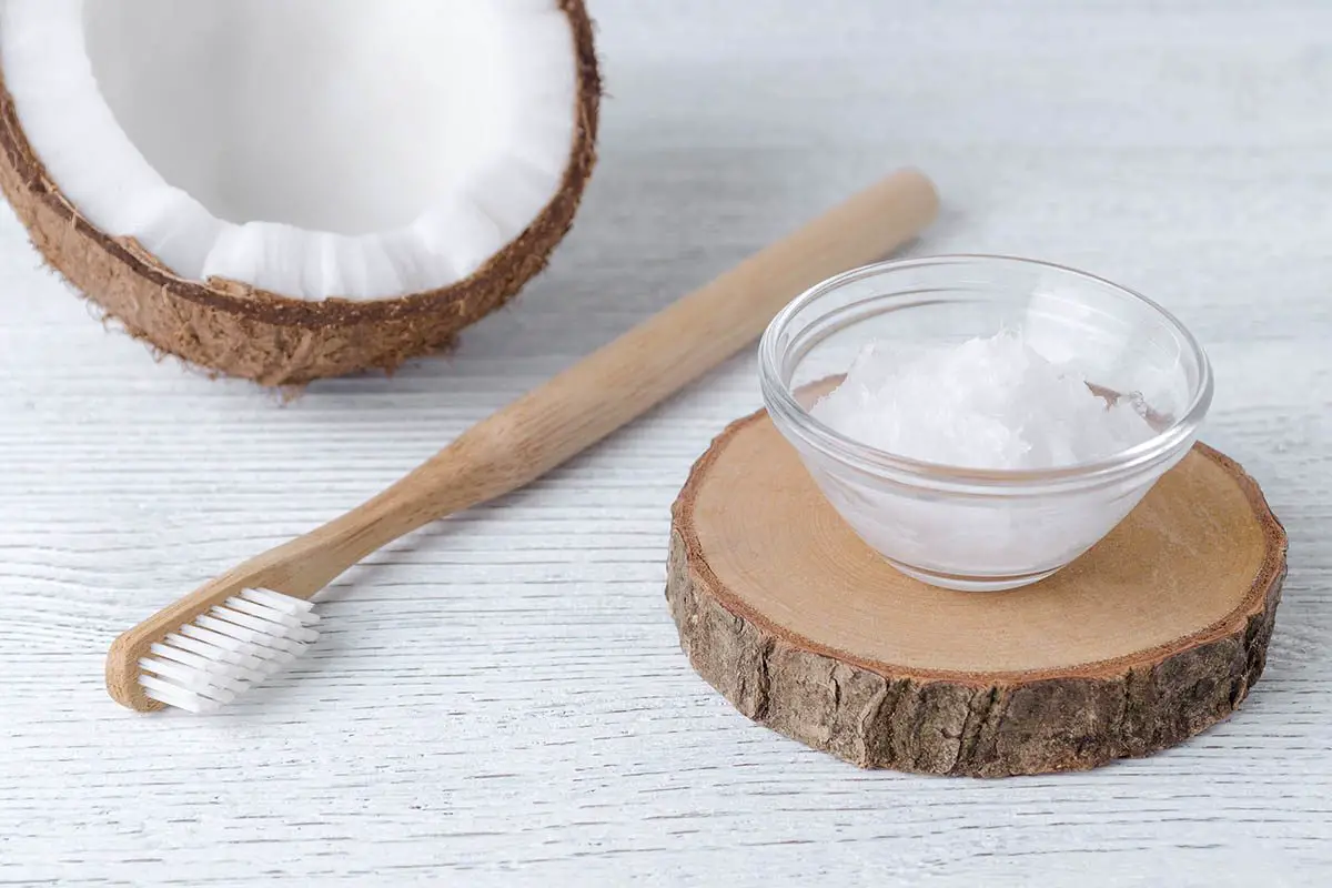 Remedios caseros para blanquear los dientes aceite de coco