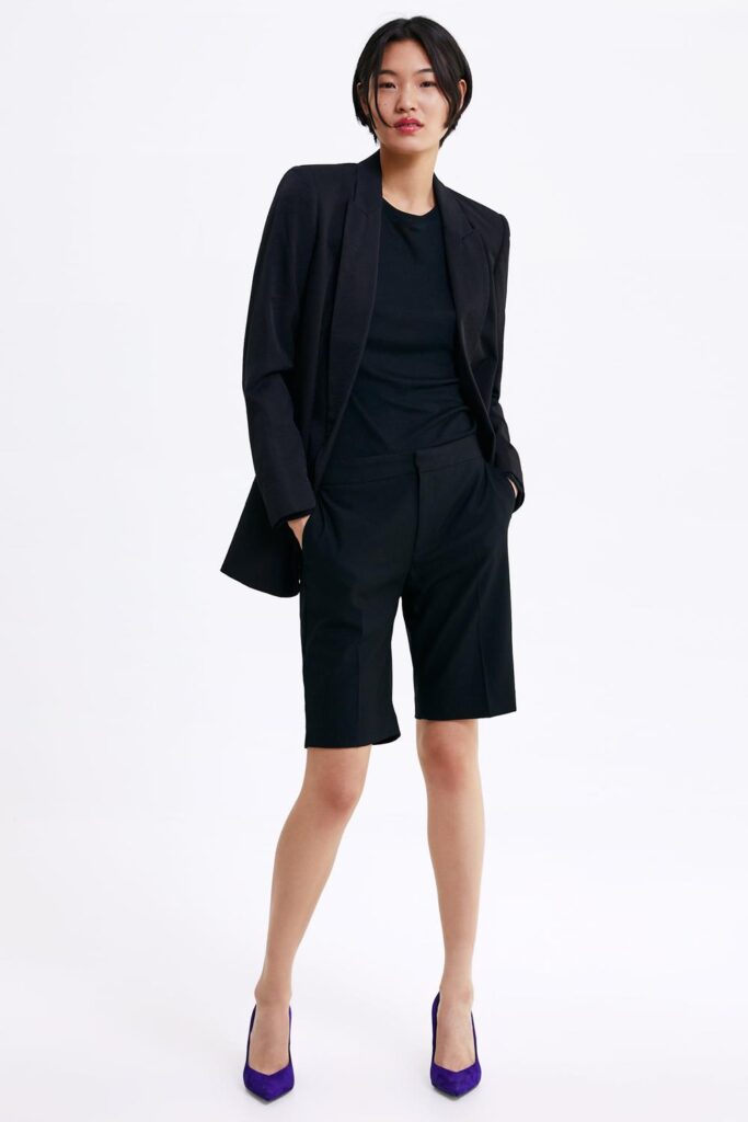 Cómo combinar bermudas negras (15+ Looks)