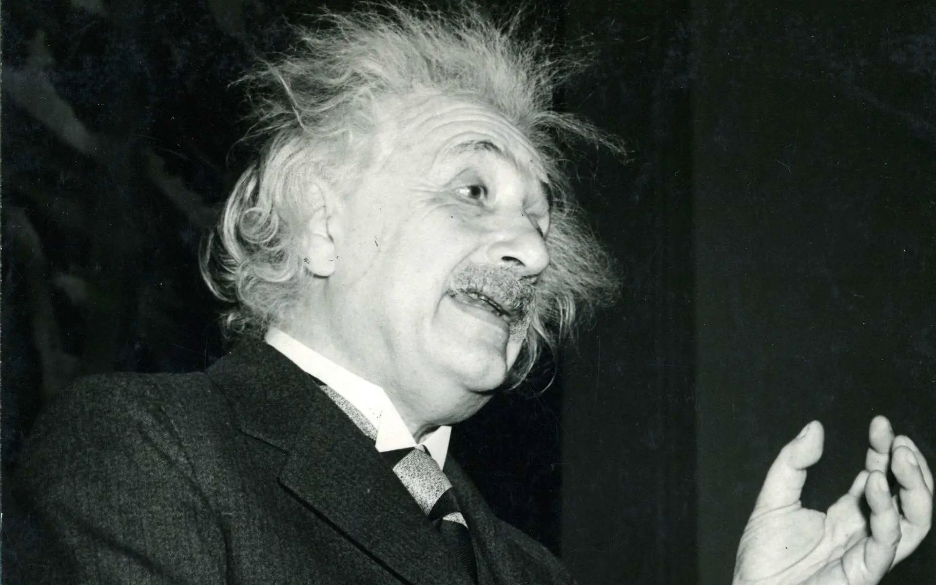 почему эйнштейн показывает язык на фотографии
