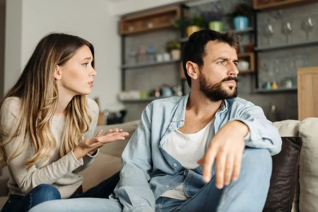 ¿Por qué mi pareja no me incluye en su vida? ¿Qué hacer?